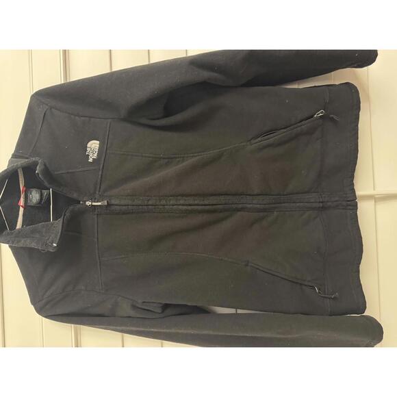 The North Face women’s black jacket - Picture 2 of 6